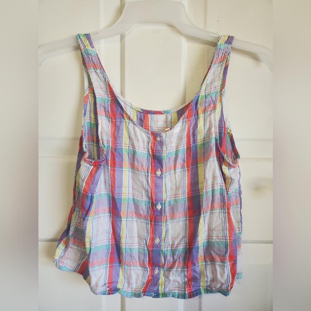 Short tank top